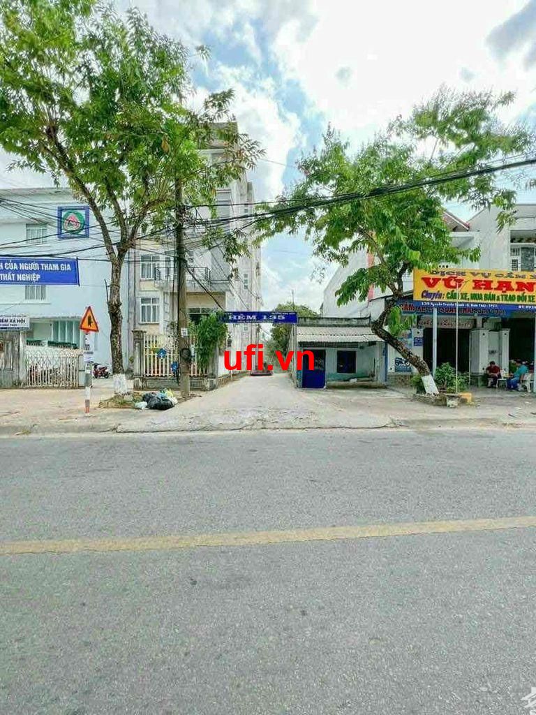 "Bán nền đẹp 135 ng. truyền thanh"