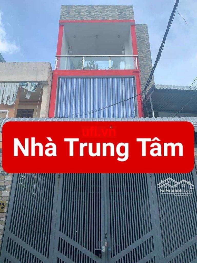 "Nhà 2 lầu sân thượng đầu hẻm 56 lê anh xuân