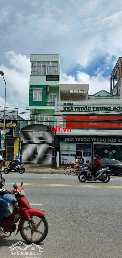 "Nhà mặt tiền mậu thân