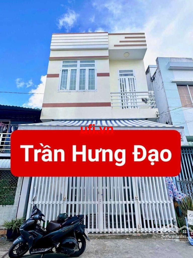 "Nhà trệt lầu- sổ hồng hoàn công- hẻm 138 trần hưng đạo"