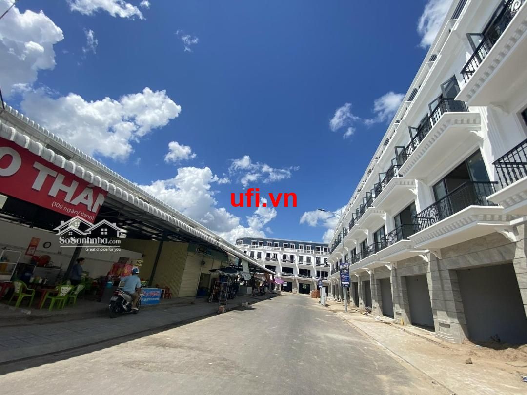 diện tích 90m2 (dt 5m x 18m)