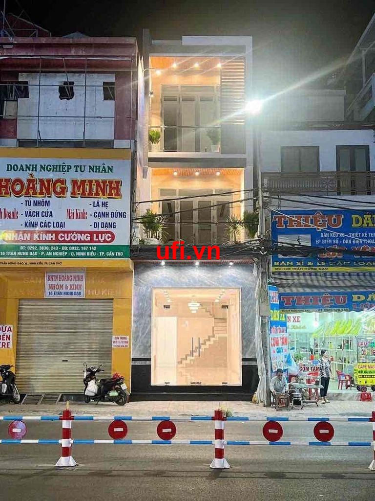 "Nhà mặt tiền trần hưng đạo