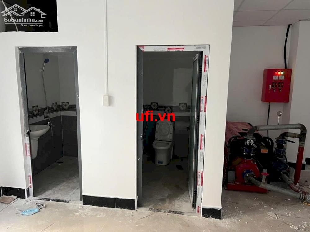 gần vincom hùng vương cần thơ dtsd 1.100m²"