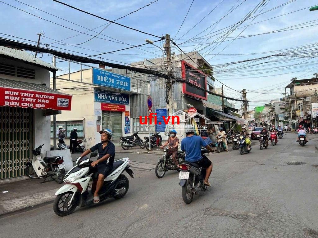 "Cho thuê nhà trệt lửng hẻm 72b nguyễn thị minh khai"